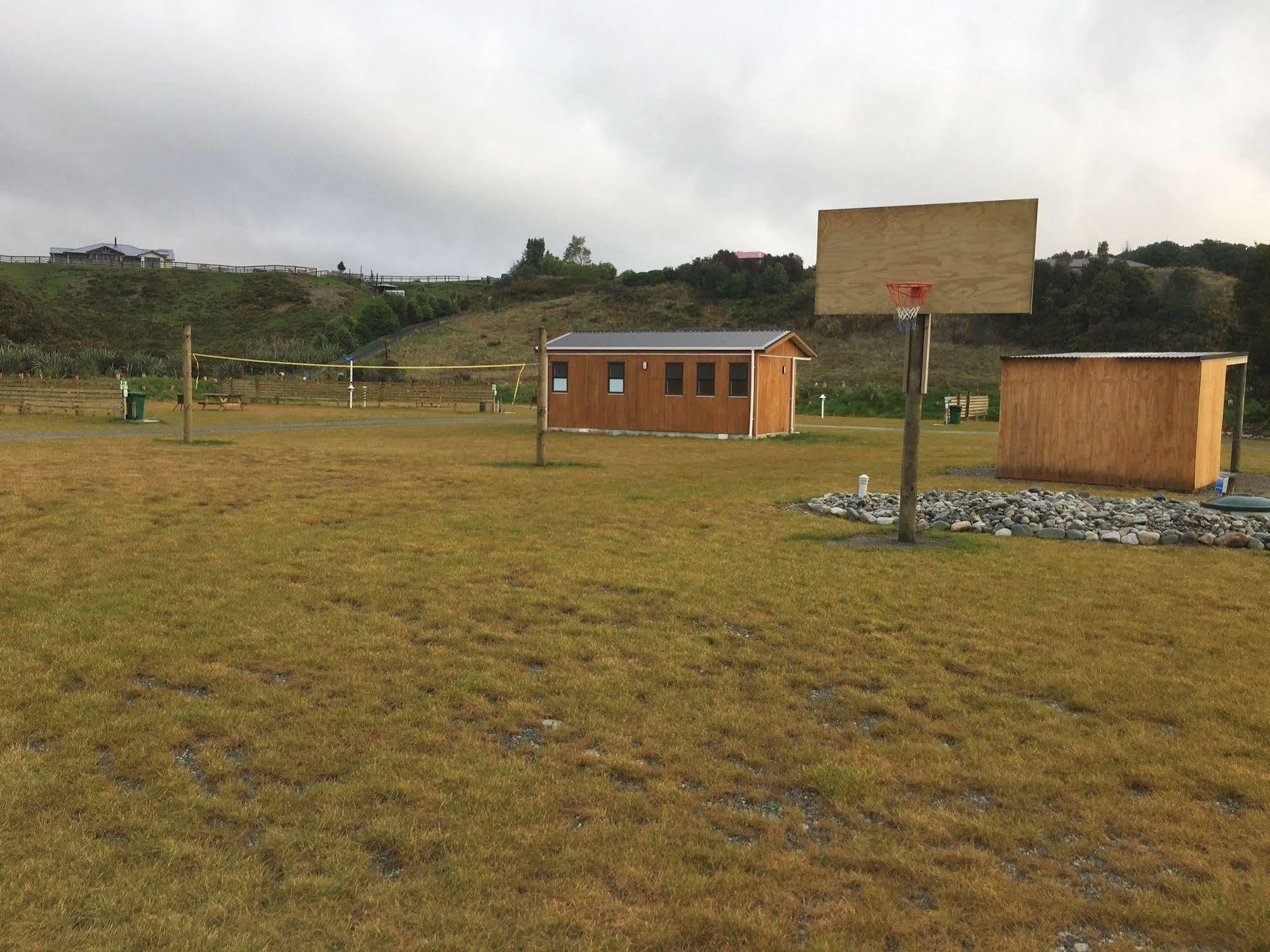 Hokitika Holiday Park Exterior foto